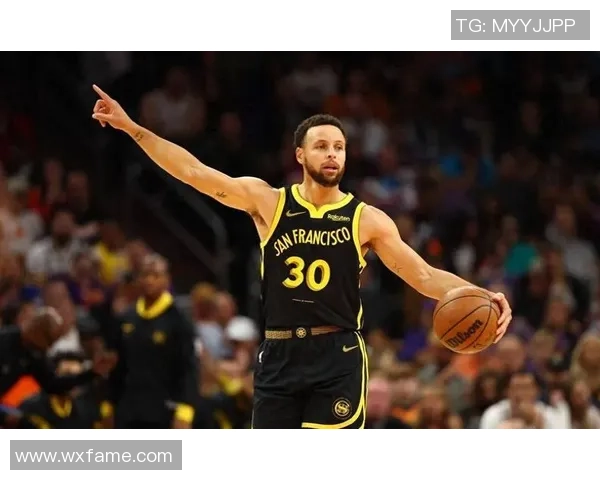 库里三分球总数突破四千大关书写NBA历史新篇章